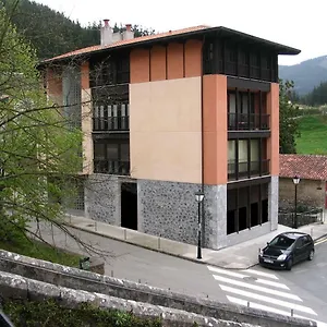 Txomin Ostatua Guest house